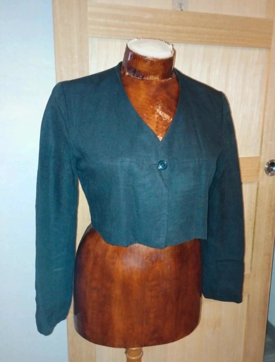 Bolero preto com um botão Mathilde Rondinaud T42 – photo 2